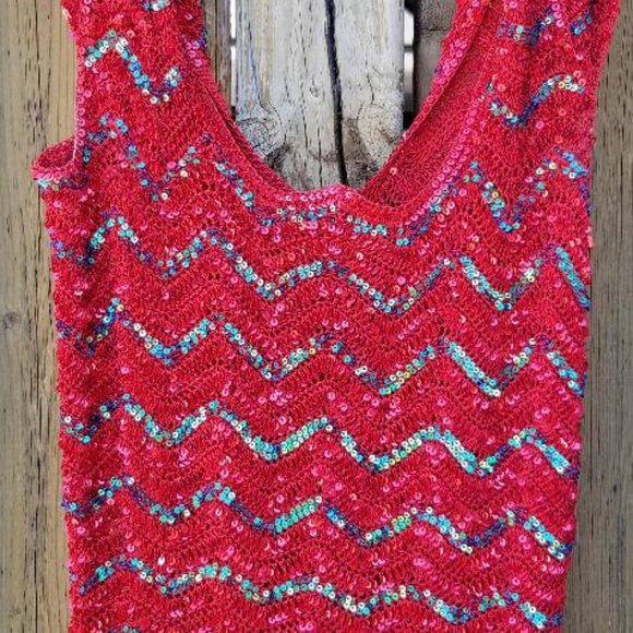 CRIMSON RED TOP - HAND EMBROIDERED WITH SEQUIINS - Picture 3 of 7